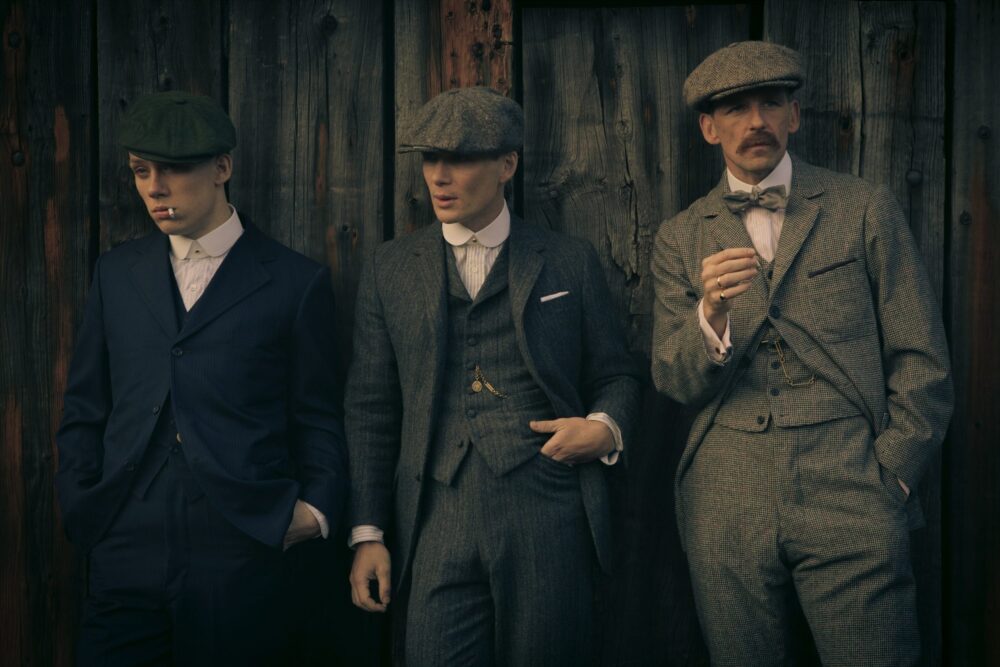 Zdjęcie okładkowe wpisu: Matty Cash i Szymon Marciniak zawitali w Birmingham. Zobaczcie spot Peaky Blinders: Nieśmiertelny z udziałem gwiazd