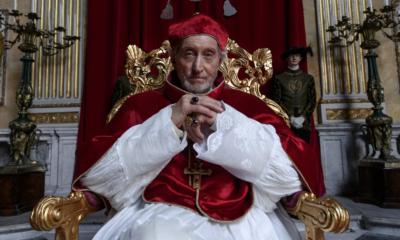 Zdjęcie okładkowe wpisu: Charles Dance negocjuje rolę w filmie The Batman Part II. W kogo może wcielić się aktor?
