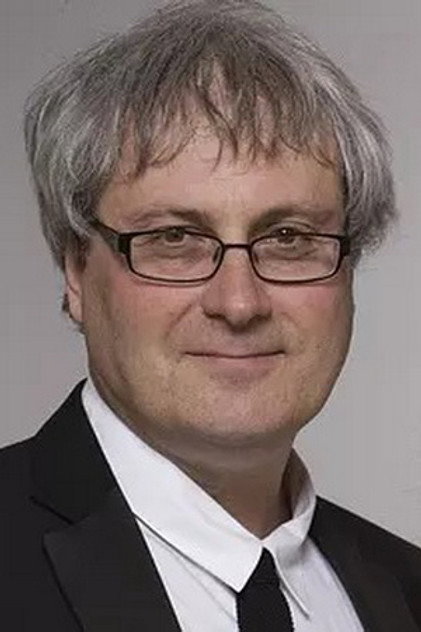 Zdjęcie Simon Curtis
