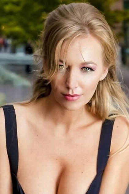 Zdjęcie Hayley-Marie Coppin