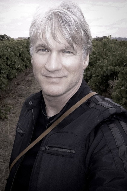Zdjęcie Eliot Lewis