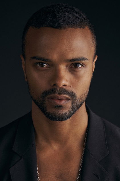Zdjęcie Eka Darville