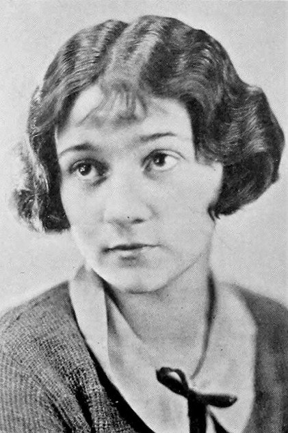 Zdjęcie Joan Standing