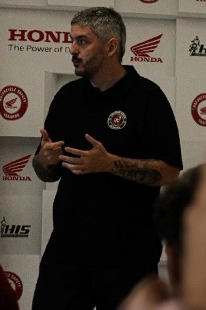 Zdjęcie Gerard Peña