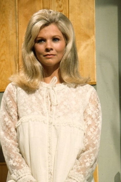 Zdjęcie Suzanne Neve