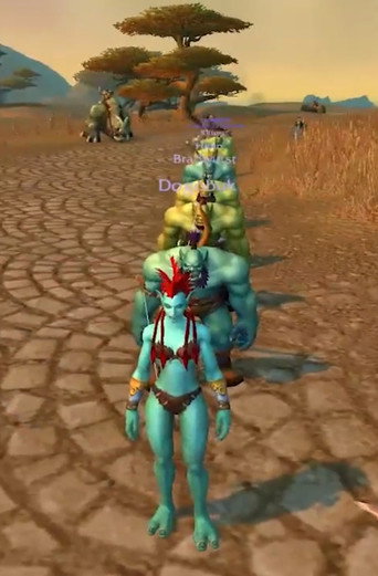 Okładka filmu /misplay (Episode 1: A Scantily Clad Parade of Orcs and Trolls in World of Warcraft)