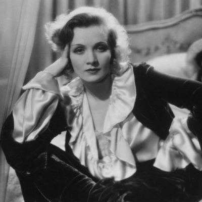 Zdjęcie okładkowe wpisu: Agnieszka Holland bierze na warsztat legendę kina. Powstanie film o Marlene Dietrich