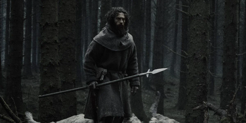 Zdjęcie okładkowe wpisu: Robert Eggers pokazuje wilkołaka. Zwiastun Werwulf zapowiada najmroczniejszy horror reżysera