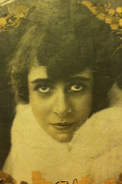 Zdjęcie Lottie Lyell