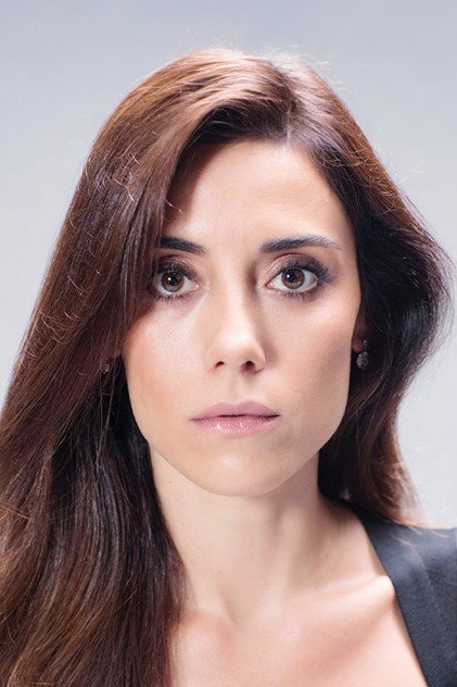 Zdjęcie Cansu Dere