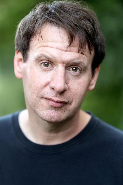 Zdjęcie Neil James